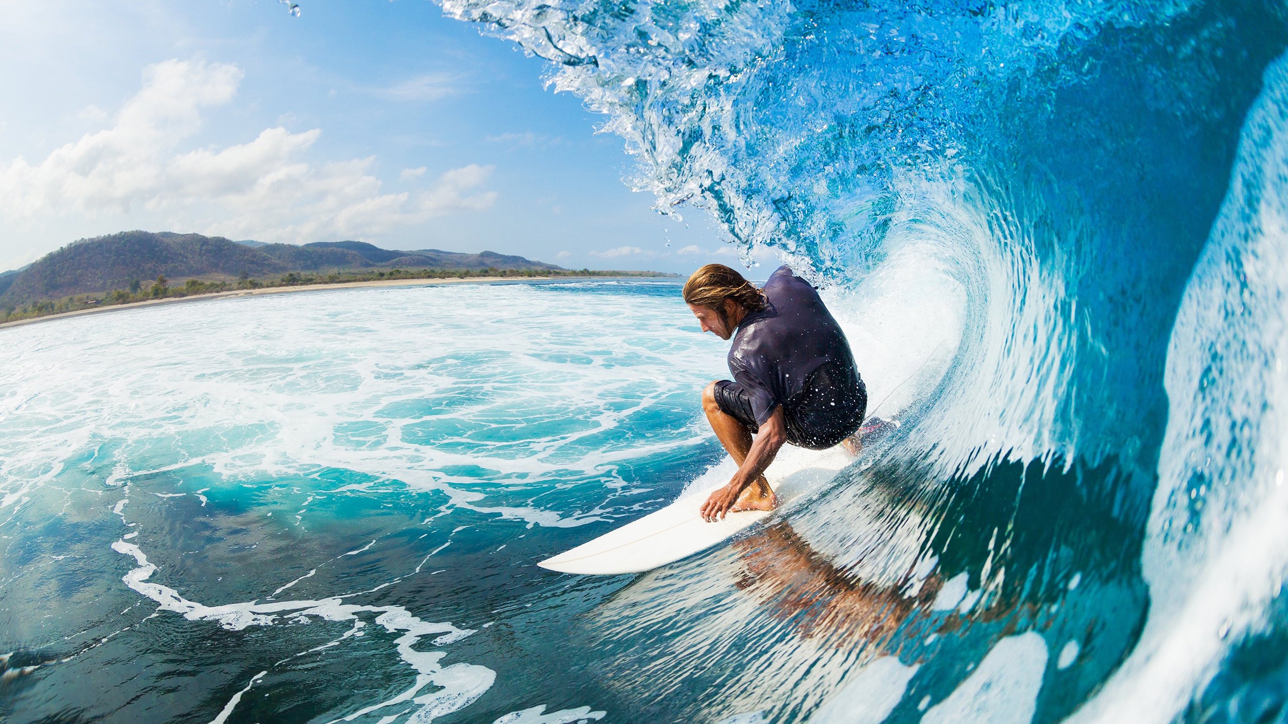 乐鱼体育平台官网-“三叉湖水上救生赛：选手在水中展开与时间赛跑的较量”